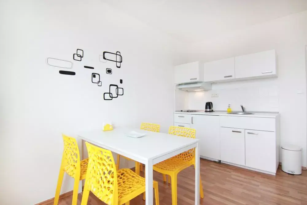 Photo 4 of Yellow Apartment
