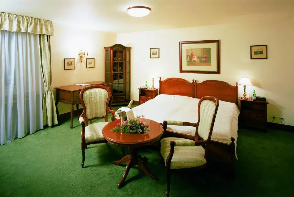 Photo 1