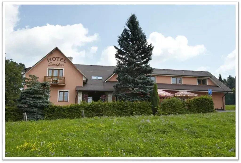 Photo 3 of Hotel Sirákov