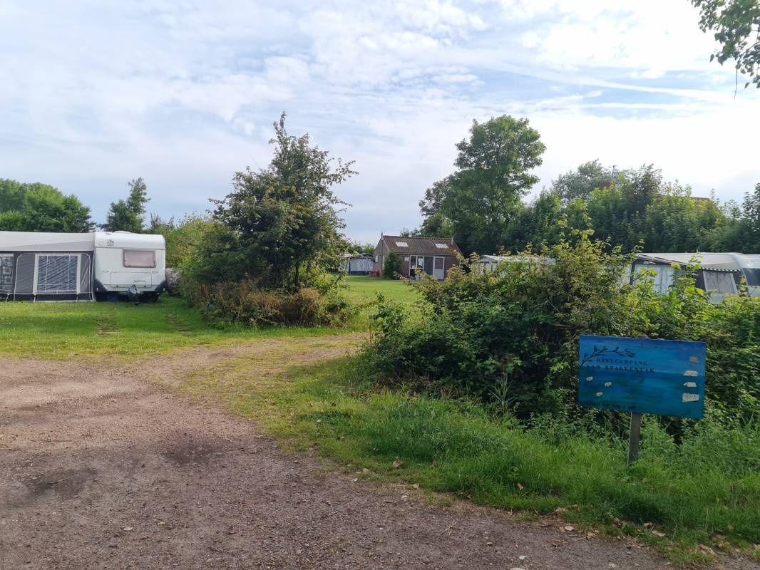 Minicamping van Sparrentak — Campingplatz in Vrouwenpolder