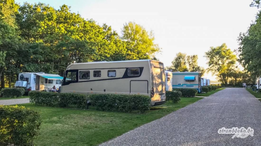 Camperpark Zeeland Kamperland — Karavan Sitesi in Kamperland