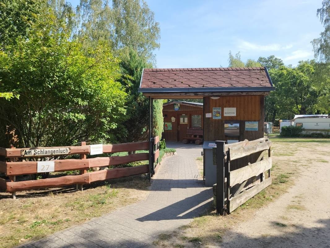 Campingplatz Grünheide — Kamp yeri in Grünheide (Mark)