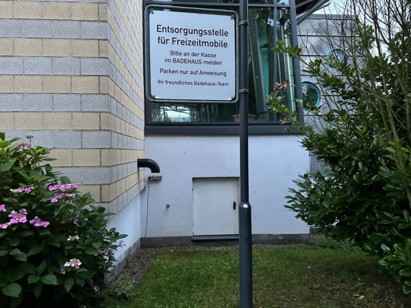 Stellplatz Badehaus Nordhausen — Photo 5