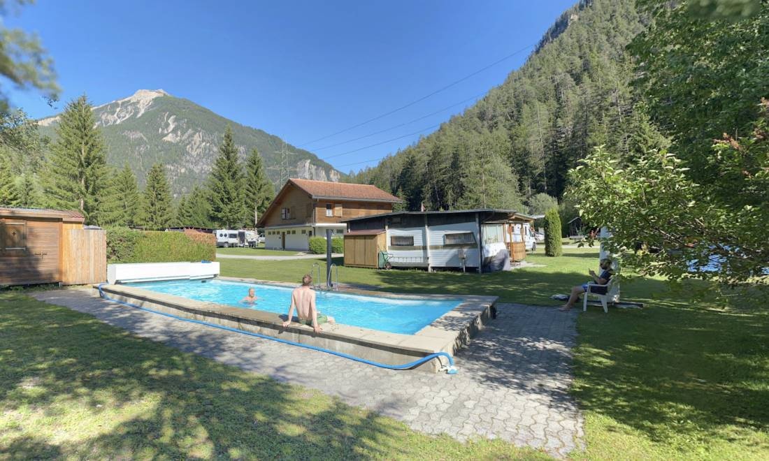 Camping Islas — 露营地 in Filisur