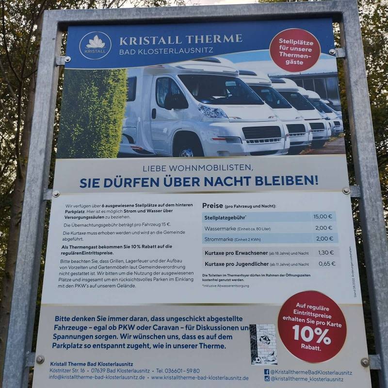 Stellplatz an der Kristall-Therme — Sp. parking dla kamperów in Bad Klosterlausnitz