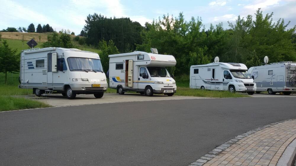 Wohnmobilstellplatz Eisenberg — Campervan Site in Eisenberg