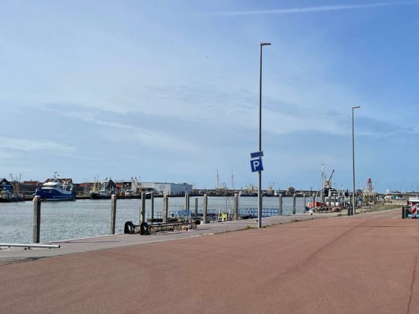 Camper Parking Oostkade — Photo 4