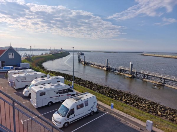 Camper Parking Oostkade — Photo 5