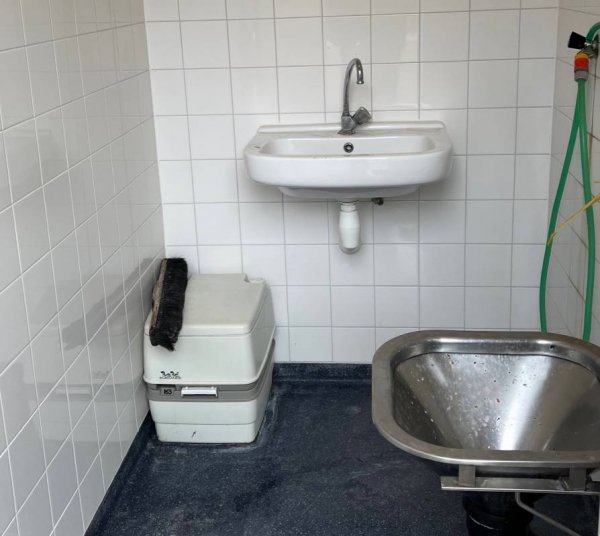 Übernachtungsparkplatz Makkum — Photo 2