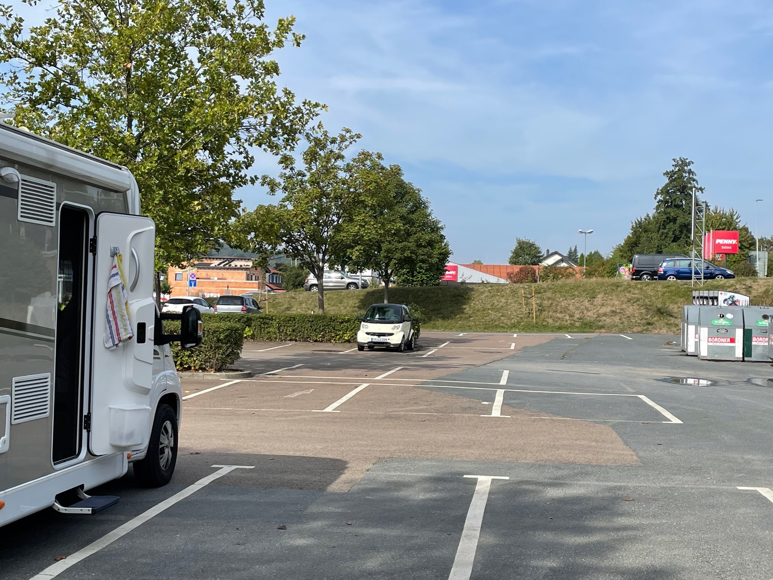 Stellplatz Am Schwimmbad — Campervan Site in Selters (Taunus)