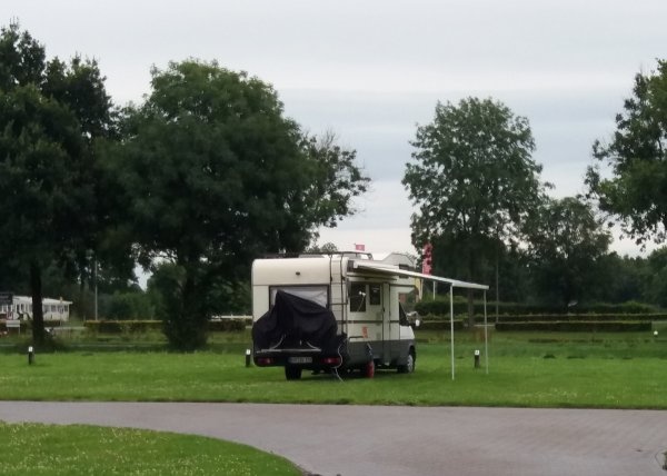 Camperresort Bodelaeke Giethoorn — Stellplatz in Giethoorn