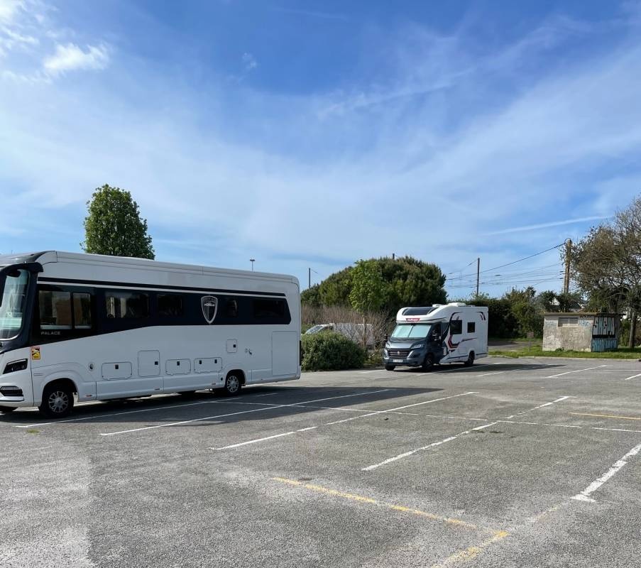 Parkplatz Rue Paul Feval — Public Parking in Saint-Malo