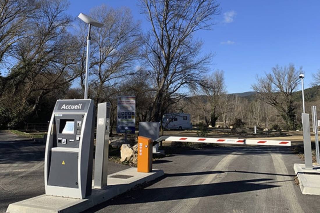 Stellplatz Saint-Paul-lès-Durance — Area Autocaravanas in Saint-Paul-lès-Durance