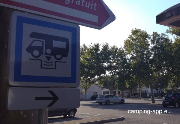 Stellplatz Place François Mitterrand — Photo 3