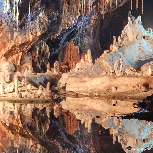 Stellplatz an den Feengrotten — Photo 5