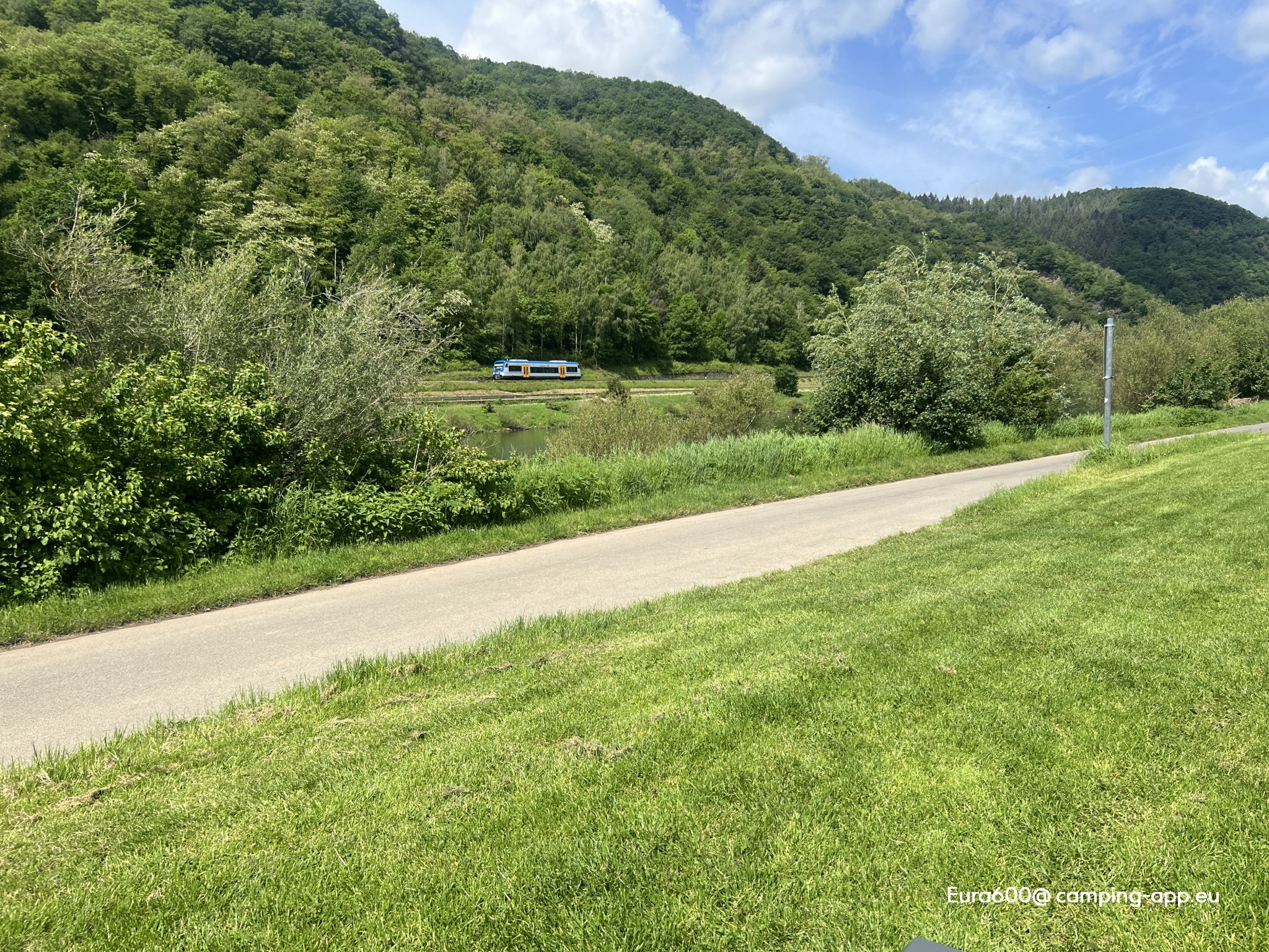 Wohnmobilstellplatz Enkirch — Zdjęcie 5