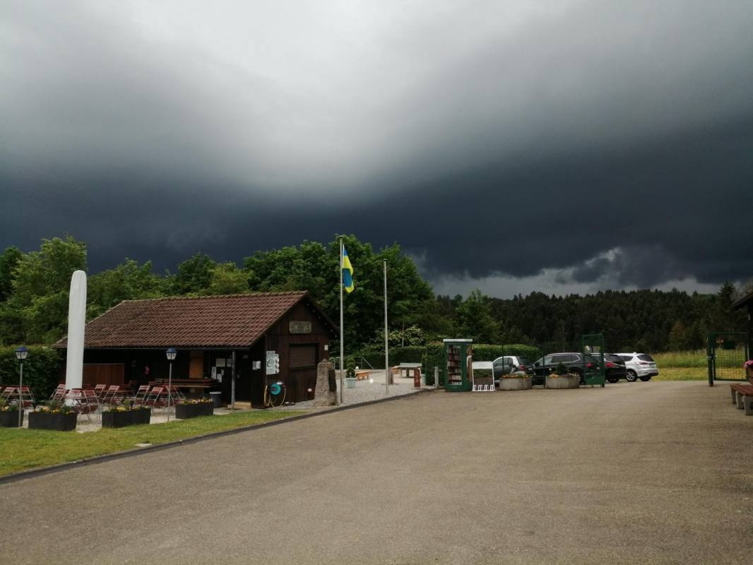 Campingplatz Götzenbachsee — Campingplass in Göggingen