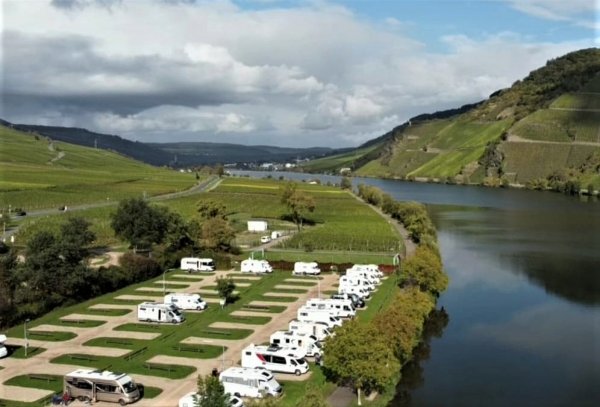 Wohmobilpark am Moselufer Minheim — Photo 3