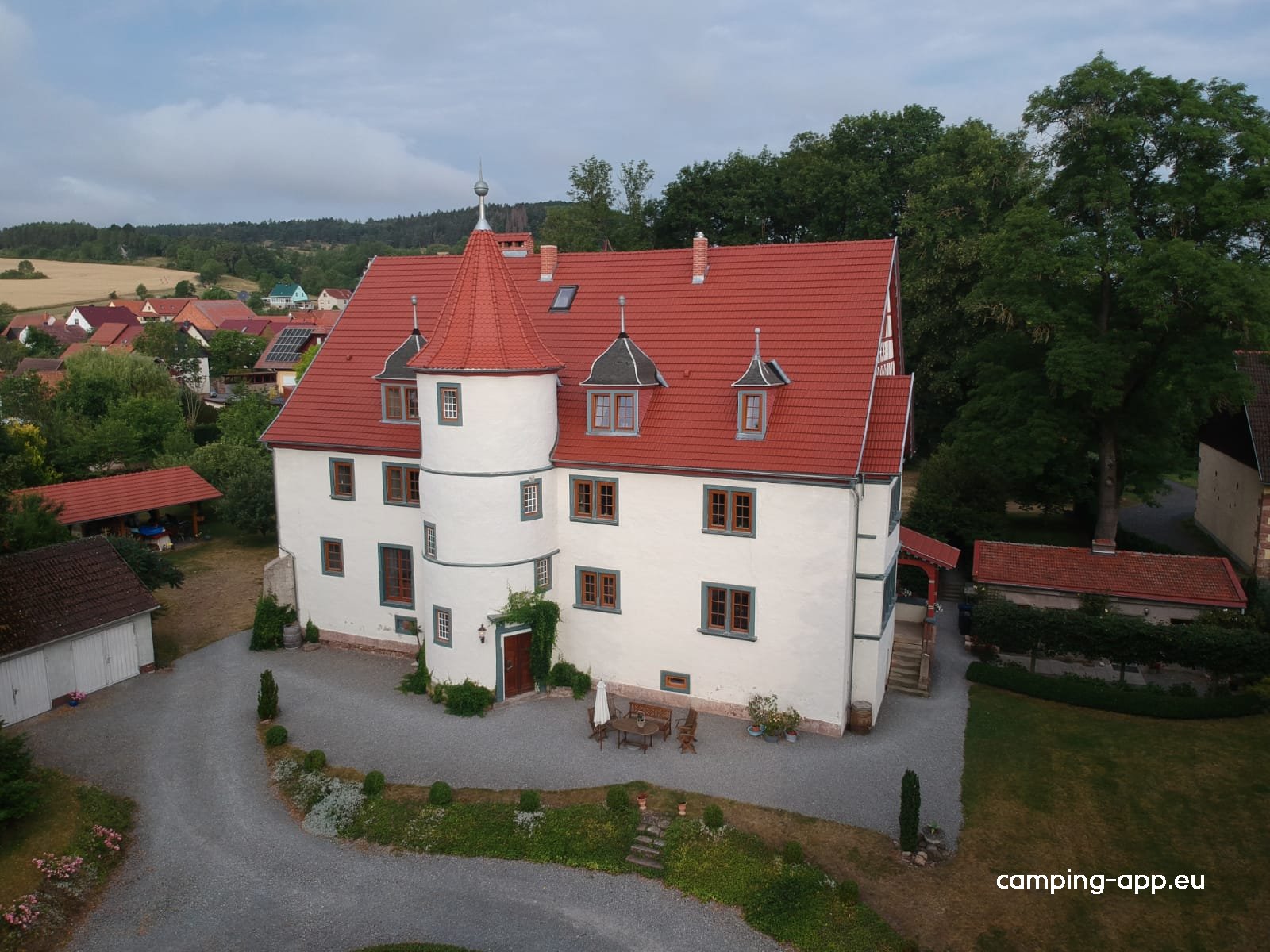 Schloß Roßdorf Ferienwohnungen & Camping — Foto 3