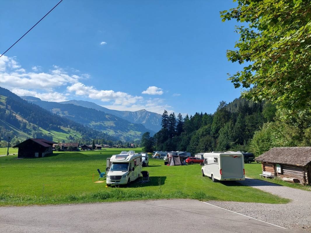 Campingplatz Hasenweide — Camping Site in Lenk