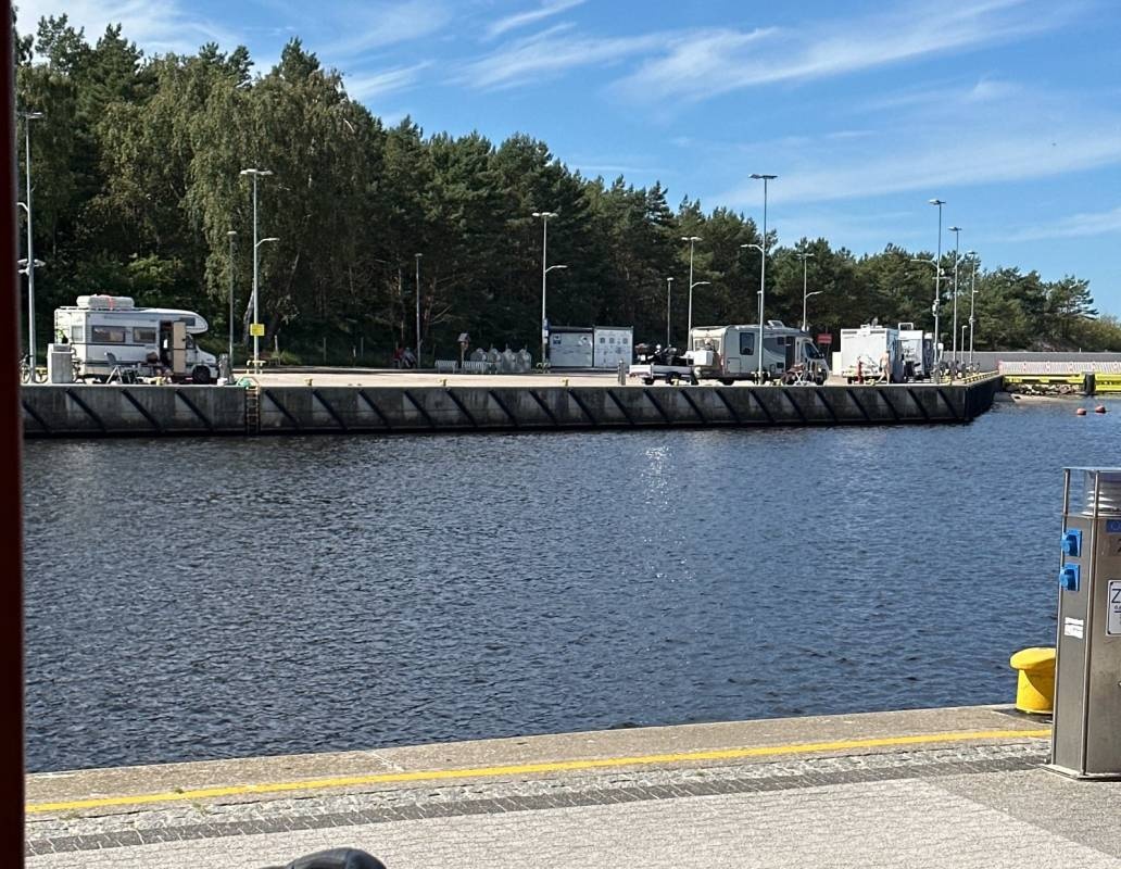 Parking Zachodni Mrzezyno — Karavan Sitesi in Mrzeżyno