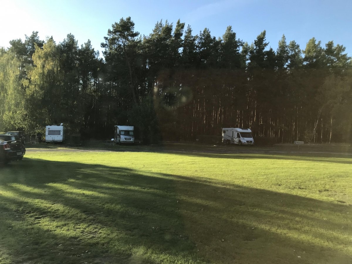 Stellplatz Bertingen am Hotel La Porte — Stellplatz in Angern