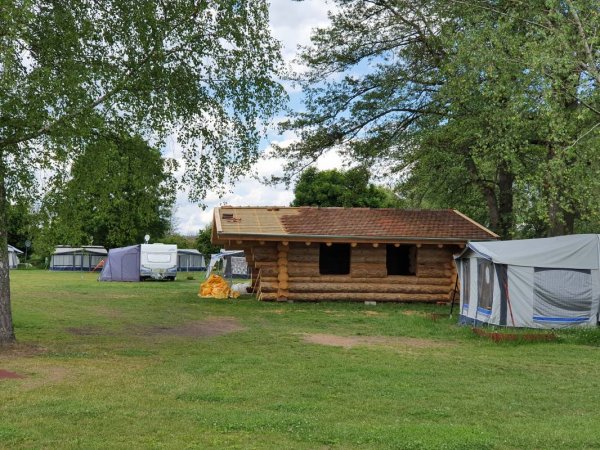 Campingplatz Badesee Irmelshausen — Foto 2