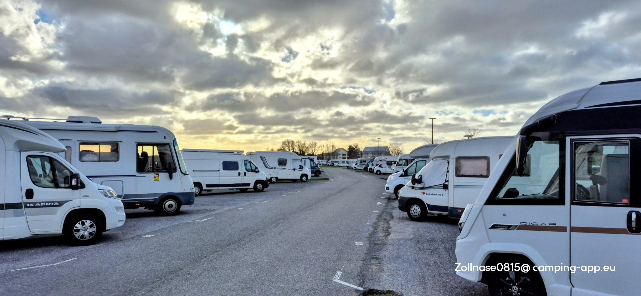 Stellplatz Clais Alcatel — Місце для кемперів in Calais