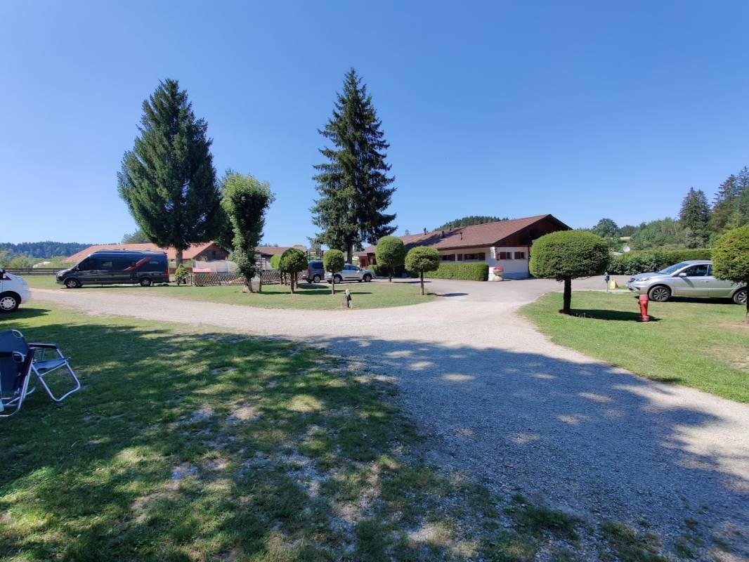 Camping Les Sapins — Camping in Bulle