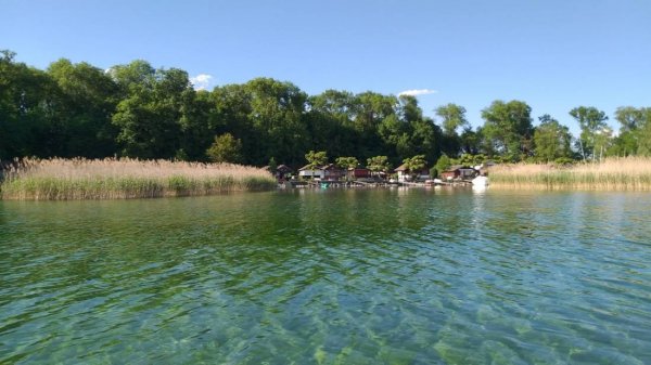 TCS Camping La Tène Lac de Neuchâtel ***