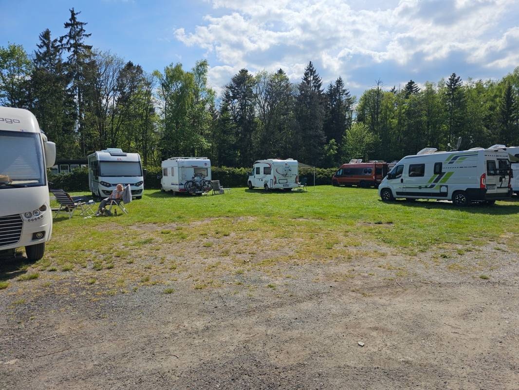 Übernachtungsparkplatz Am Waldbad — Übernachtungsparkplatz / SP ohne Service in Elend