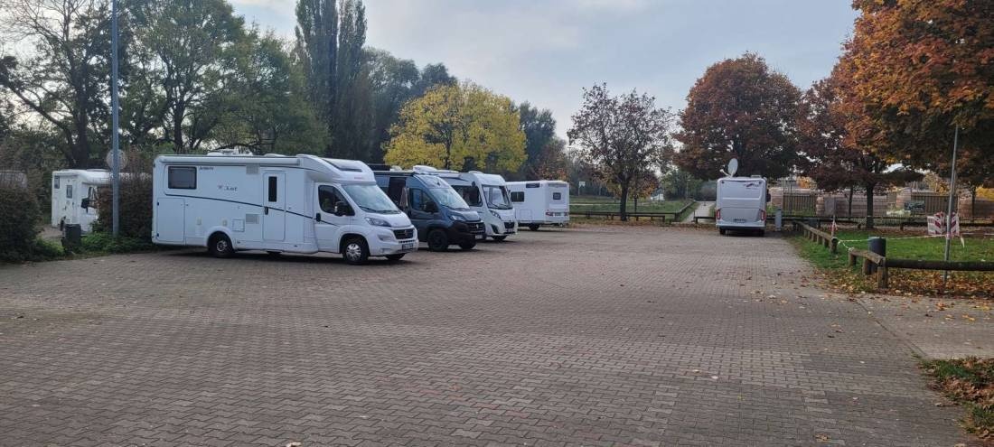 Stellplatz Tangermünde — Sp. parking dla kamperów in Tangermünde
