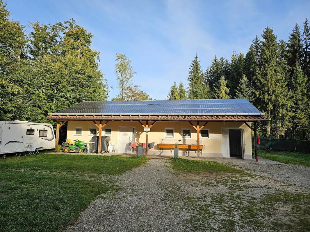 Seeterrasse & Camping Abtsee — Campingplatz in Laufen