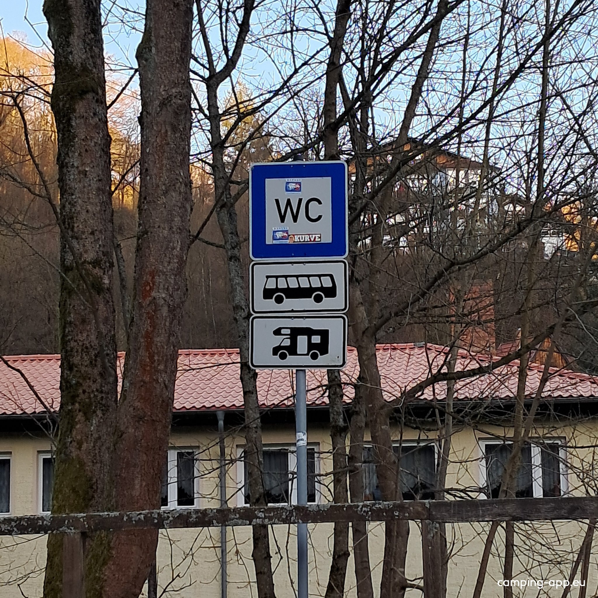 Übernachtungsparkplatz am eh. Bahnhof Stolberg (Harz) — Ställplats in Stolberg (Harz)
