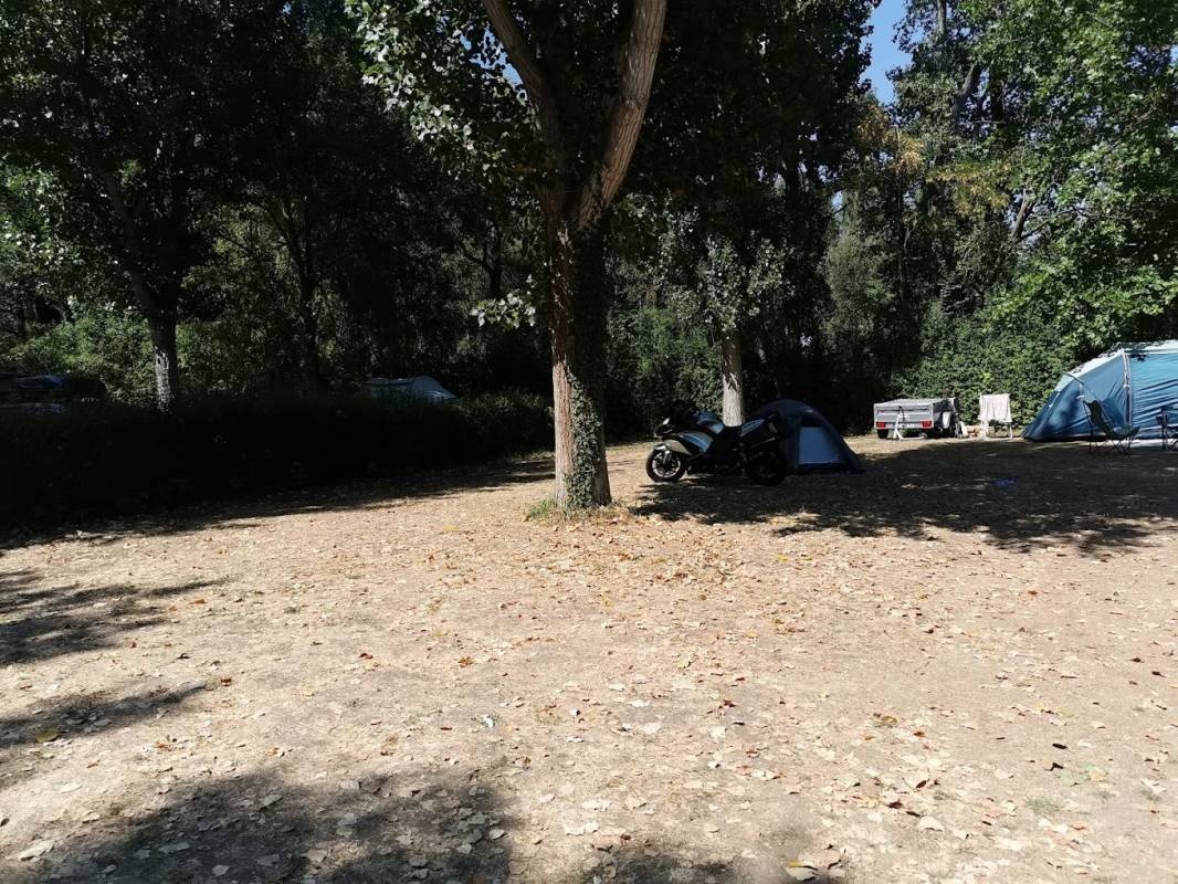 WoMo Stellplatz 63800 Cournon d'Auvergne — Aire camping car in Cournon d'Auvergne