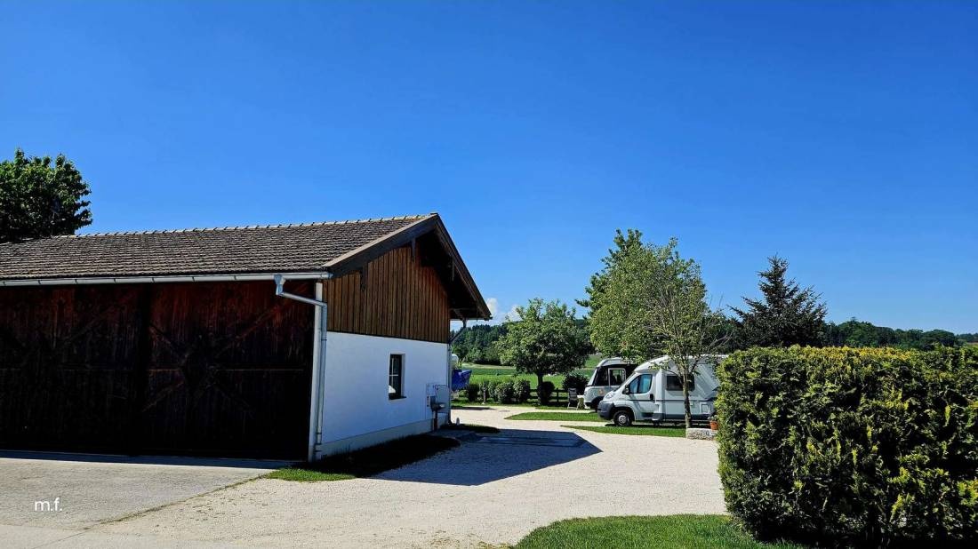 Stellplatz Schneiderhof Petting — Gårdcamping in Petting