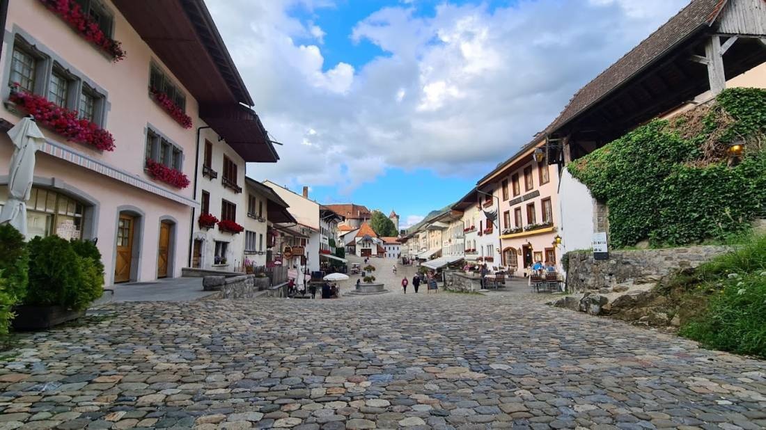 Parkplatz P3 — Campervan Site in Gruyères
