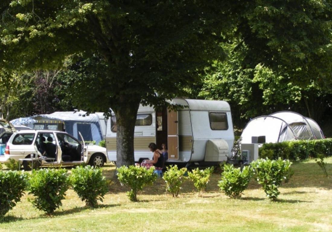 Camping Municipal Sérent - Le Pont Salmon ** — Area da campeggio in Sérent