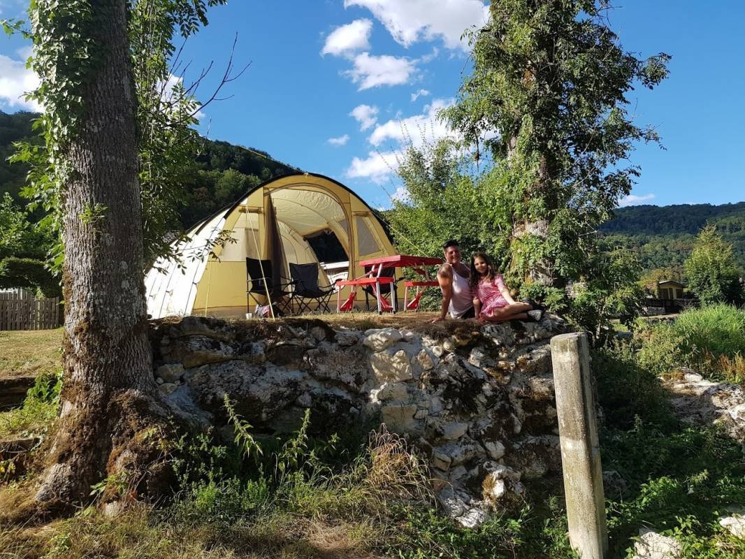 Camping du Moulin-du-Doubs 37 — Campingplads in Clos du Doubs