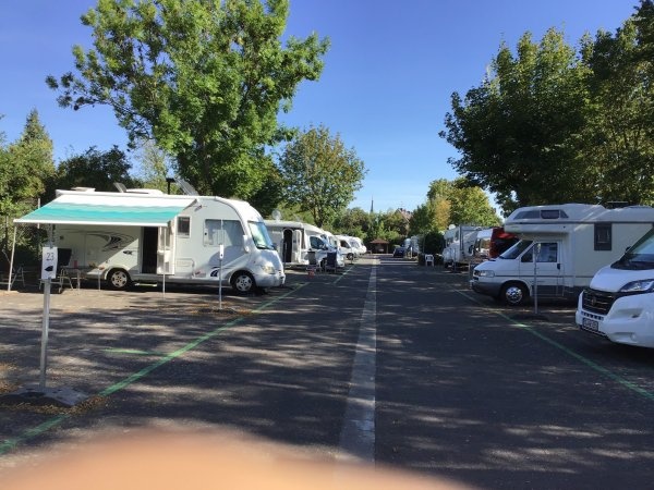 (geschlossen) Gerharz Reisemobilstellplatz — Campervan Site in Gau-Algesheim