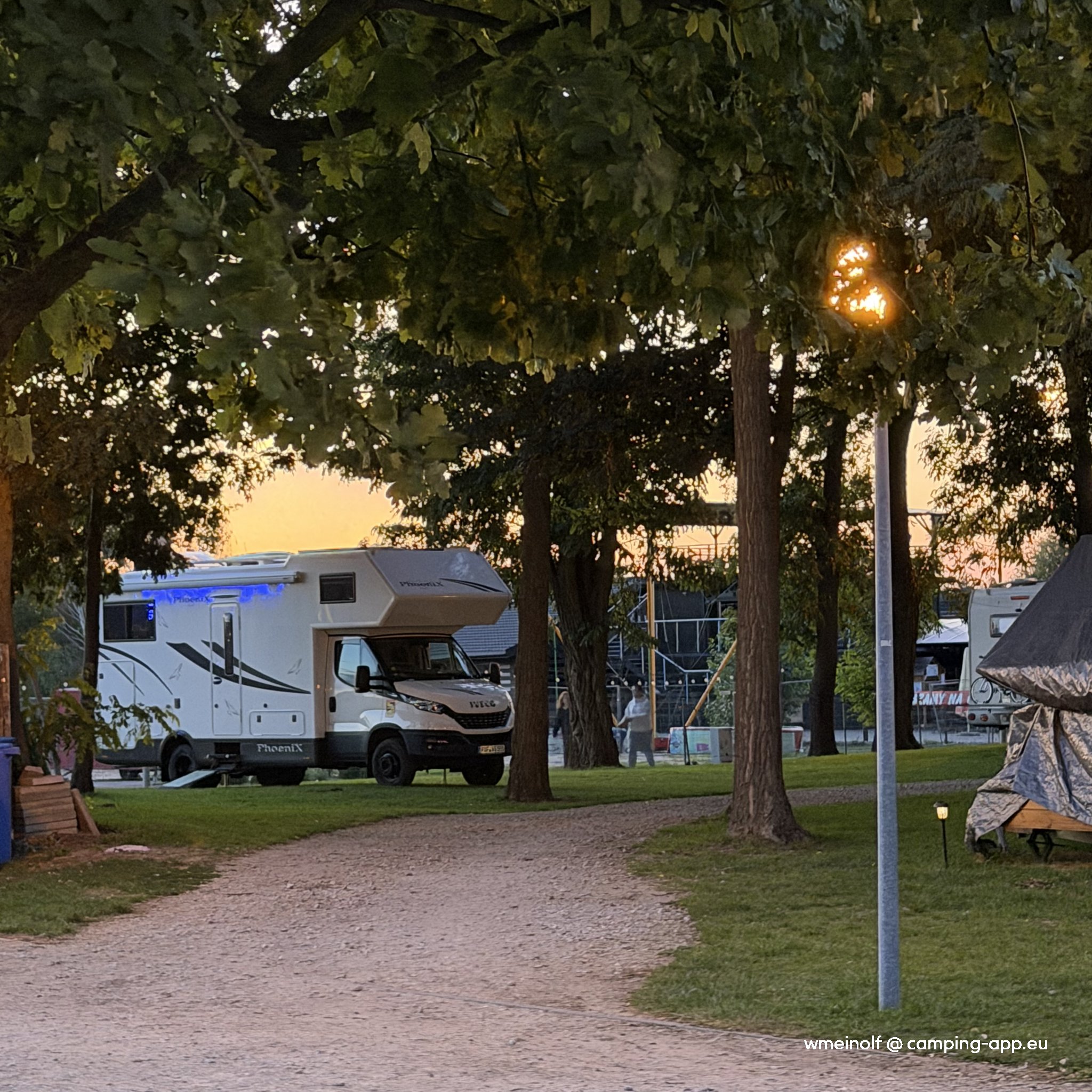 Port Jachtowy Jeziorsko — Camping in Jeziorsko