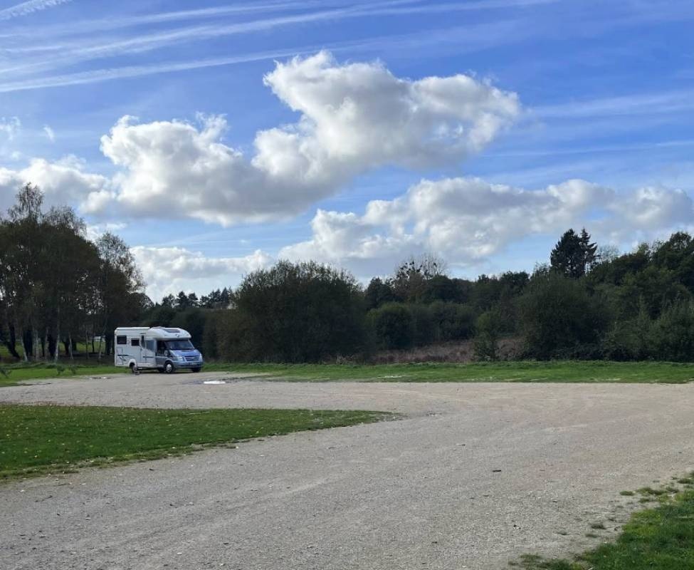 Stellplatz Nieul — Campervan Site in Nieul