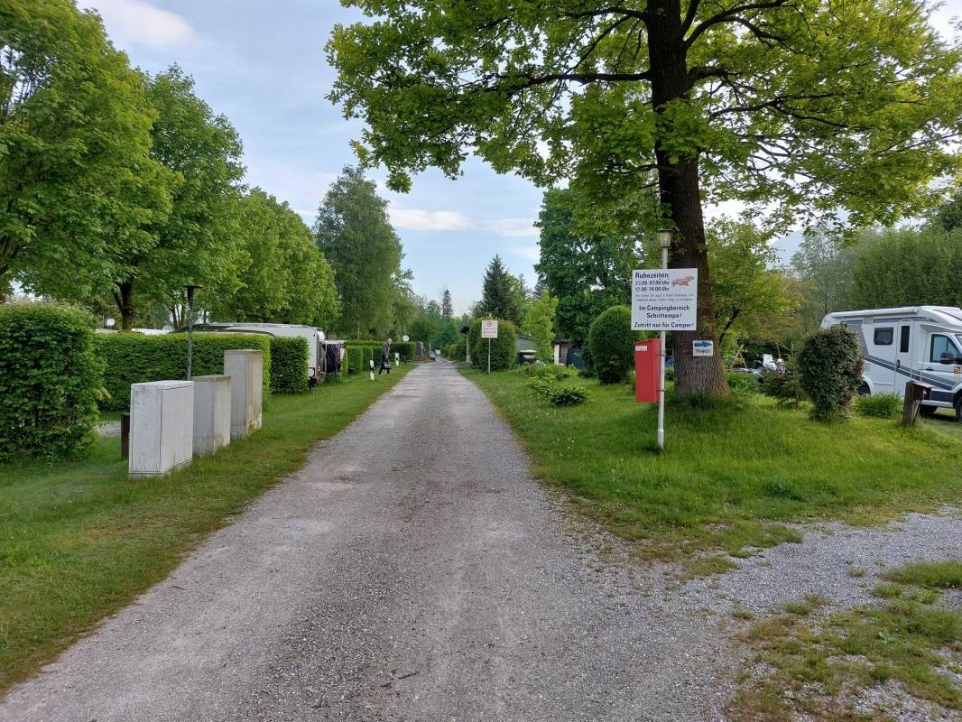 Inntal-Camping am Einödsee — Sítio de acampamento in Flintsbach am Inn