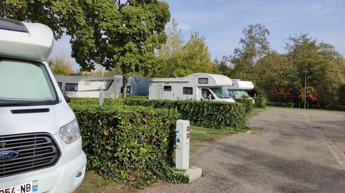 Aire de Camping-Cars de L'Ile Saint-Martin — Ställplats in Auch