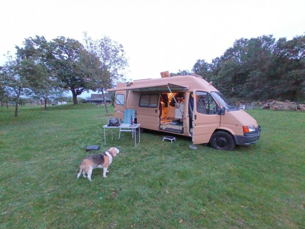 IQBAL Wohnmobilstell- & Campingplatz mit Flair — Sp. parking dla kamperów in Beverstedt