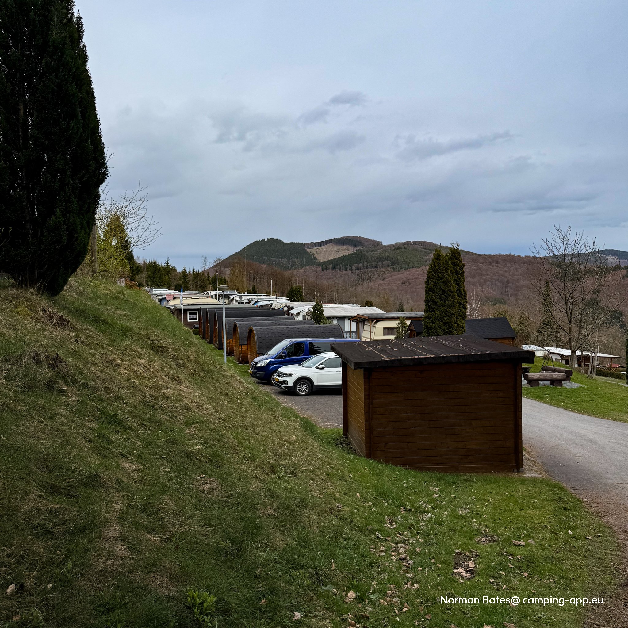 Terrassencamping am Wasserfall