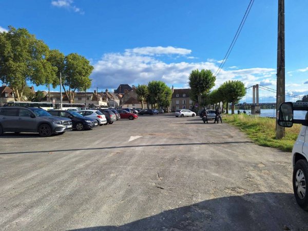Aire camping-car Cosne-Cours-sur-Loire — Photo 2