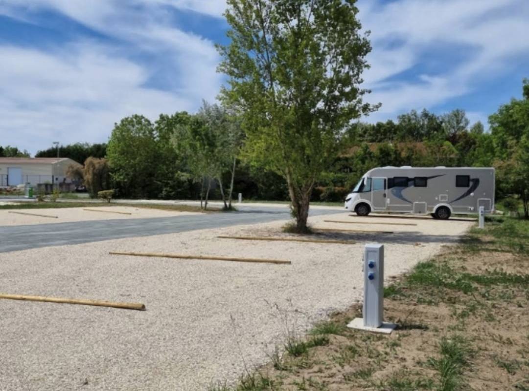 Stellplatz Mornac-sur-Seudre — Campervan Site in Mornac-sur-Seudre