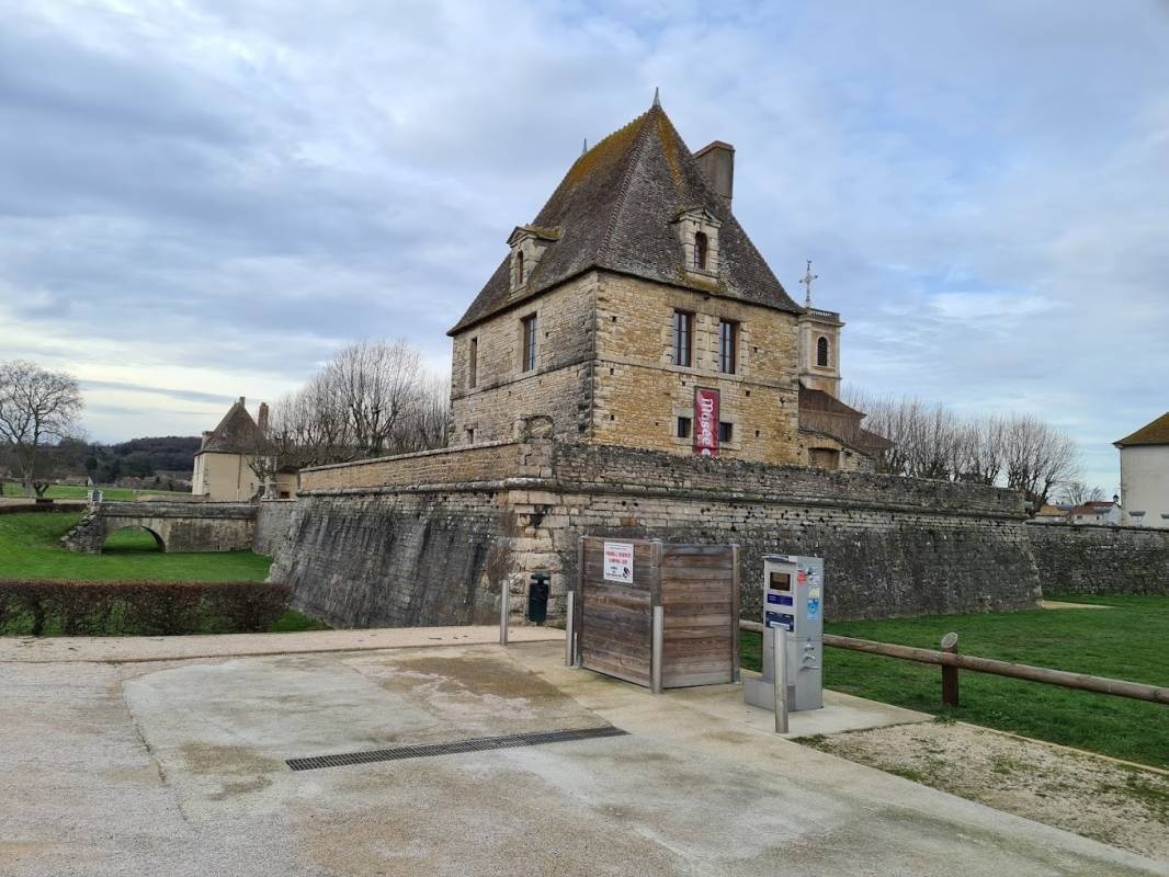 Stellplatz Sennecey-le-Grand — Campervan Site in Sennecey-le-Grand