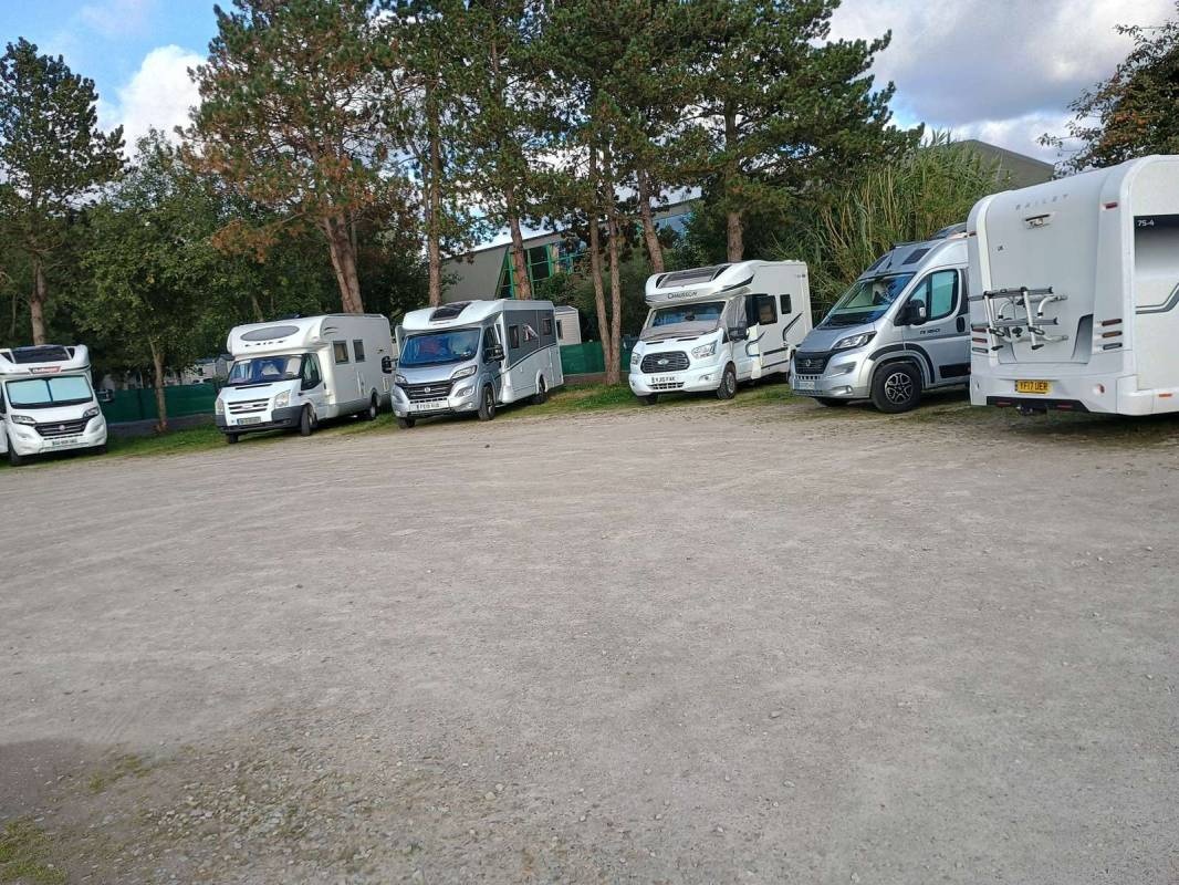 Stellplatz Carentan-les-Marais — Camperplads in Carentan-les-Marais